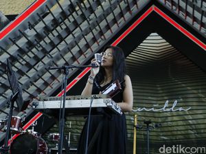 Danilla Akan Buat Boxset untuk Lintasan Waktu