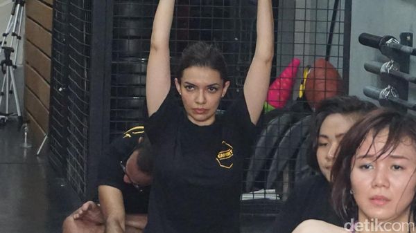 Mengintip Najwa Shihab yang Berkeringat Saat Olahraga