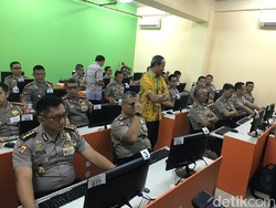 210 Perwira Polri Uji TOEFL, Atase di Thailand Raih Nilai Tertinggi