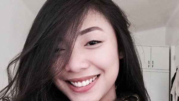 Foto: Ini Guru SD Cantik yang Viral Karena Pelihara Hewan Tak Biasa