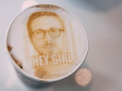 Kafe Ini Sajikan Latte dan Cappuccino Bergambar Ryan Gosling