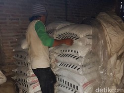 Ngaku Jadi Korban Penjarahan, Sopir Truk Ini Ternyata Jual Muatannya