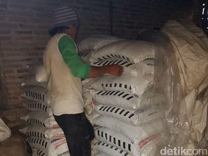 Ngaku Jadi Korban Penjarahan, Sopir Truk Ini Ternyata Jual Muatannya Ngaku Jadi Korban Penjarahan, Sopir Truk Ini Ternyata Jual Muatannya
