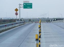 Tips Aman Traveling Naik Mobil di Jalan Tol
