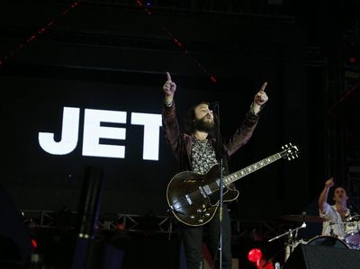 Perdana Manggung di Indonesia, Jet Sukses Meriahkan Soundrenaline 2017