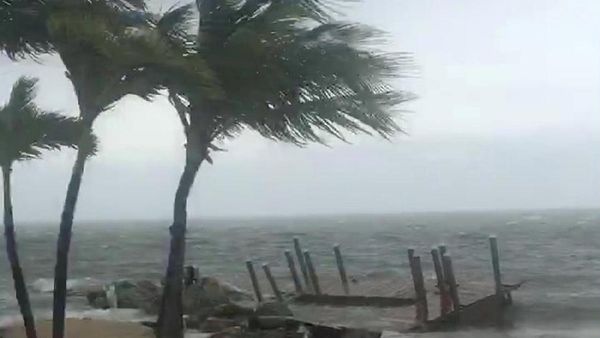 Potret Sebelum dan Sesudah Hantaman Dahsyat Badai Irma