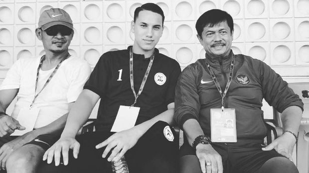 Indra Sjafri dan Quincy Kammeraad menyaksikan langsung laga Vietnam vs Filipina.