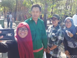 Kota Surabaya Punya Petugas Kebersihan Berwajah Bak Artis Korea