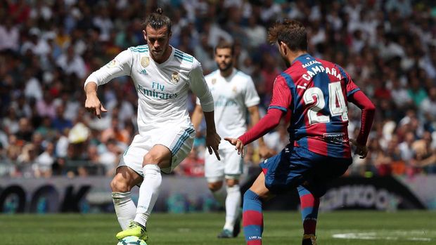 Gareth Bale tak mampu melesakkan satu gol pun ke gawang Levante saat ditahan imbang lawannya itu di Santiago Bernabeu. (