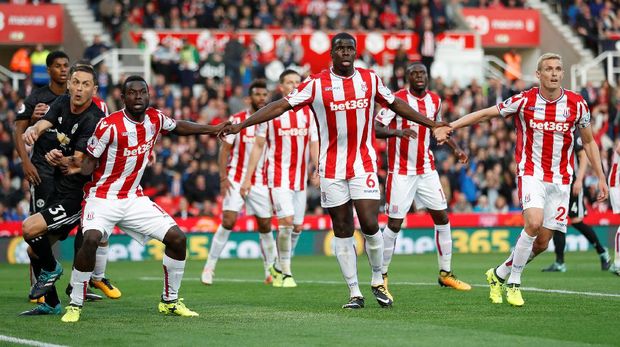 Stoke City berhasil memberikan perlawanan sengit pada Manchester United.