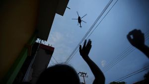 Lambaian Tangan Korban Gempa Meksiko Minta Pertolongan