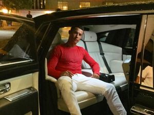 Ronaldo Punya Rumah Baru di Inggris, tapi Enggak Cocok dengan Mobil Mahalnya Ronaldo Punya Rumah Baru di Inggris, tapi Enggak Cocok dengan Mobil Mahalnya