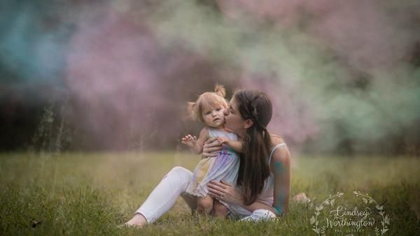 Foto: So Sweet! Potret Para Ibu dengan Rainbow Babies-nya