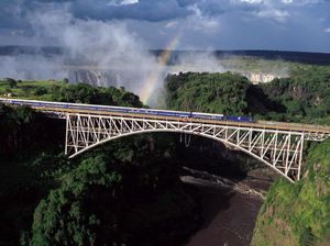 Kereta Pengangkut Bahan Kimia Berbahaya Tergelincir, Pekerja Tiba-tiba Sakit Kereta Pengangkut Bahan Kimia Berbahaya Tergelincir, Pekerja Tiba-tiba Sakit