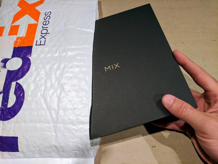 Mi Mix 2. Foto: Facebook Mi Mix 2. Foto: Facebook