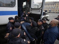 Polisi Rusia Tahan 100 Demonstran Pendukung Rohingya