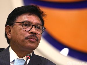 Isu Pos Menteri Bergeser, NasDem: Kami Satu Tarikan Nafas dengan Jokowi Isu Pos Menteri Bergeser, NasDem: Kami Satu Tarikan Nafas dengan Jokowi