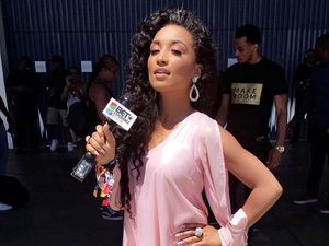 Aktris Ini Sebar Formulir untuk Pria yang Mau Jadi Pacarnya, Minat Daftar?