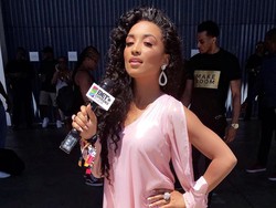 Aktris Ini Sebar Formulir untuk Pria yang Mau Jadi Pacarnya, Minat Daftar?