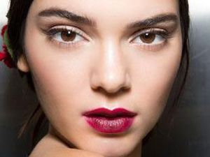 Bukan Merah atau Pink, Ini Warna Lipstik yang Sedang Tren untuk Pengantin Bukan Merah atau Pink, Ini Warna Lipstik yang Sedang Tren untuk Pengantin