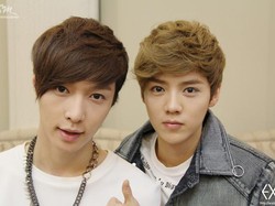 Baper! Lay EXO dan Luhan Kepergok Ngobrol Bareng di China