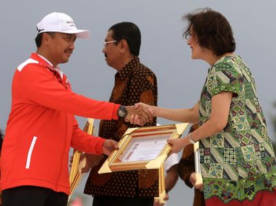 Menpora Berikan Penghargaan di Haornas 2017