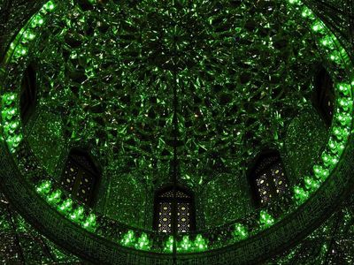 Jangan Tertipu Tampilan Luarnya yang Biasa, Interior Masjid Ini Bikin Terpukau