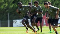 Sementara itu, Juve berlatih intensif di Turin sebelum terbang ke Barcelona pada Senin (11/9). Foto: Massimo Pinca/Reuters