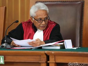 MA Hentikan Pemeriksaan Hakim Praperadilan Setya Novanto MA Hentikan Pemeriksaan Hakim Praperadilan Setya Novanto