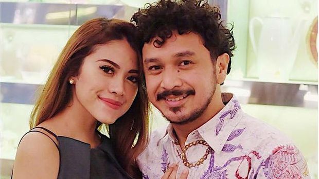 Kagetnya Reaksi Istri Mendengar Candaan Giring Soal 'Poligami'
