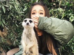 Ariana Grande Main ke Kebun Binatang, Begini Ekspresinya Ariana Grande Main ke Kebun Binatang, Begini Ekspresinya
