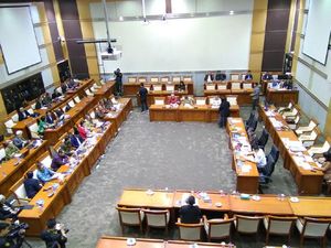 Azis Syamsuddin Minta KPK Tak Periksa Kader yang Maju di Pilkada Azis Syamsuddin Minta KPK Tak Periksa Kader yang Maju di Pilkada