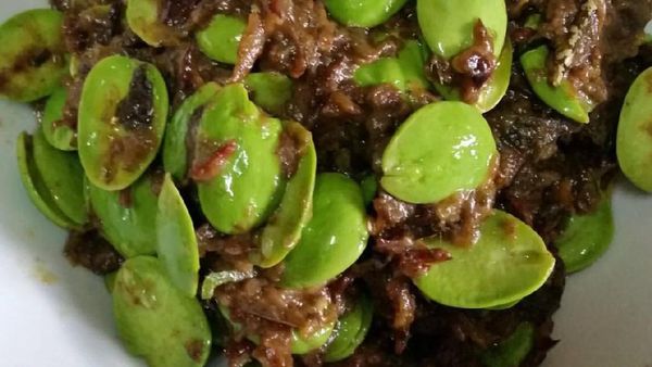 Bikin Ngiler! 9 Sajian Petai Kreasi Netizen yang Sedap Menggiurkan Ini