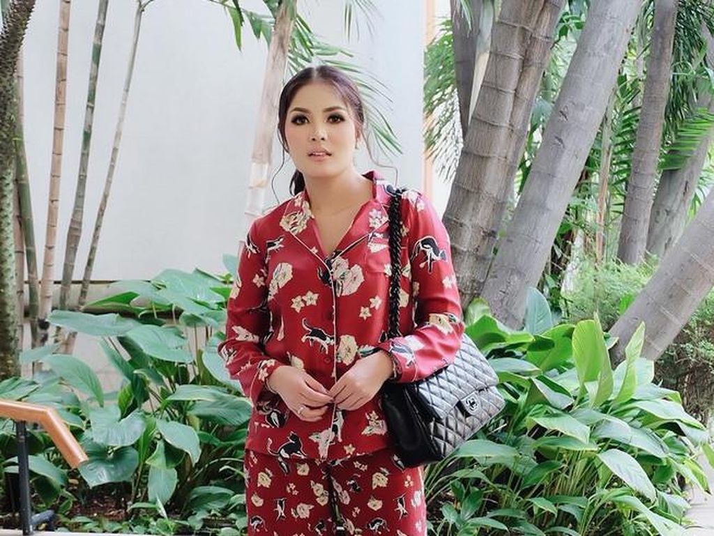 Anak Ussy Sulistiawaty Dibully, Ini Pandangan Nindy Anak Ussy Sulistiawaty Dibully, Ini Pandangan Nindy