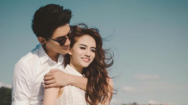 Foto: 8 Istri Cantik Vokalis Band Indonesia