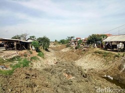 1.229 Bangunan Liar Sepanjang Aliran Sungai di Brebes akan Dibongkar