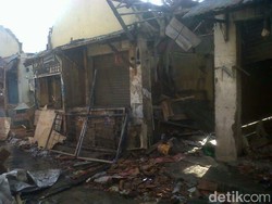 Polisi Lidik Penyebab Ratusan Kios Terbakar di Pasar Leles Garut