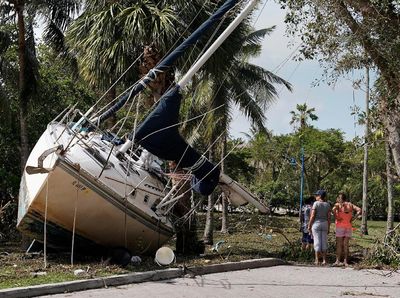 Kapal-kapal ini Terbawa Badai Irma, Ada yang Nyangkut di Kebun