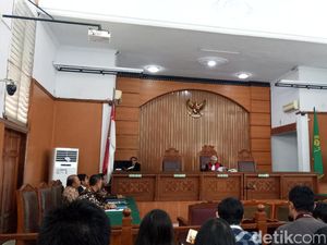Sidang Praperadilan Novanto Ditunda Sidang Praperadilan Novanto Ditunda