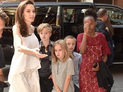 Angelina Jolie Habiskan Rp 13,5 Juta Dalam 1 Jam Belanja untuk Halloween