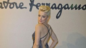 Pamer Foto Topless di Bali, Ini Rahasia Tubuh Seksi Amber Heard