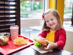 Anak-anak Bisa Nyaman Makan dan Bermain di Restoran Ramah Anak