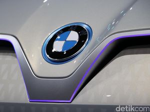 Ide Unik BMW: Ponsel Jadi Kunci Mobil Ide Unik BMW: Ponsel Jadi Kunci Mobil