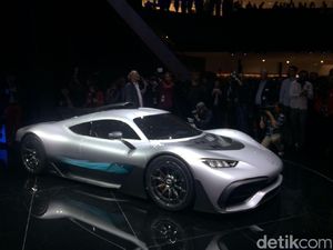 Kecantikan Mercedes-AMG Project One di Mata Desainer Kecantikan Mercedes-AMG Project One di Mata Desainer