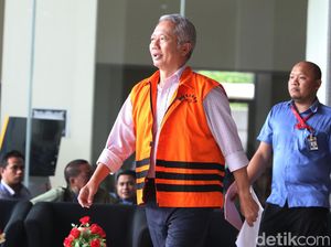 Eks Dirjen Hubla Ngaku Pakai Uang Kontraktor untuk Operasional Paspampres Eks Dirjen Hubla Ngaku Pakai Uang Kontraktor untuk Operasional Paspampres