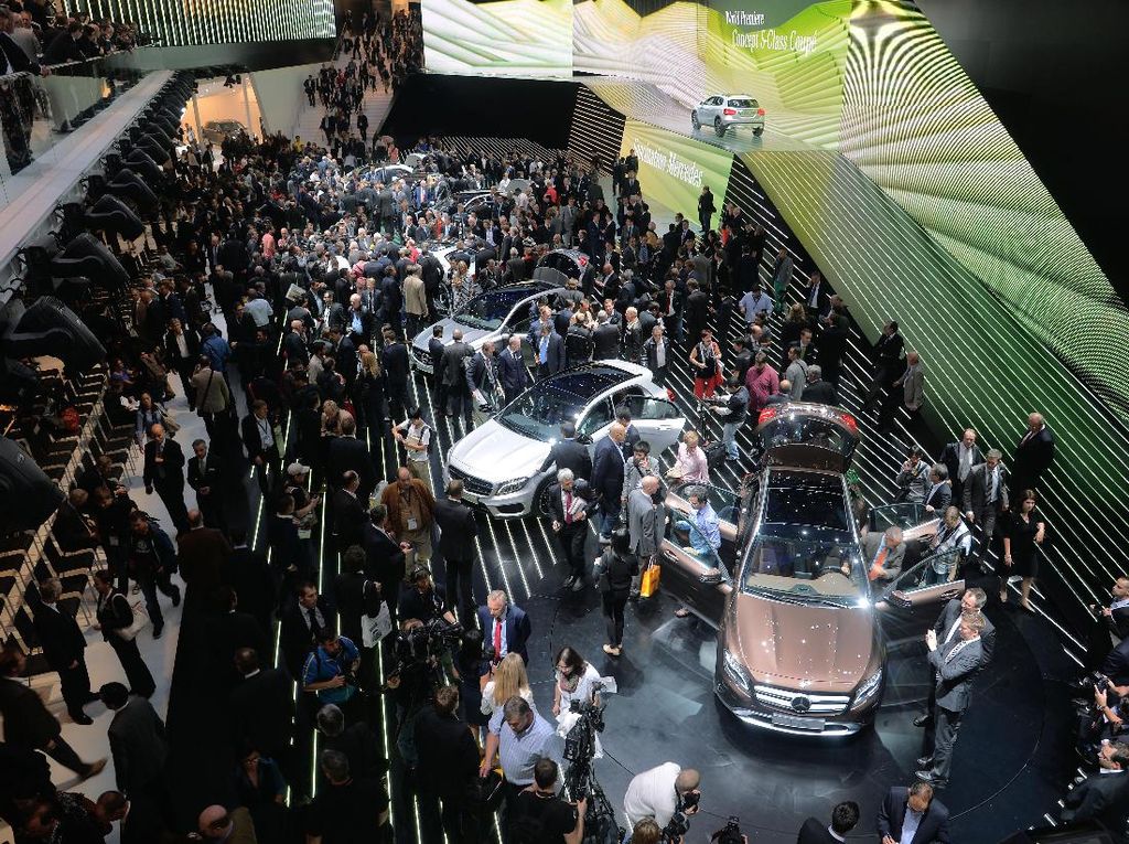 Pameran Otomotif di Jerman Didemo, Massa Protes Kendaraan Kotor Pameran Otomotif di Jerman Didemo, Massa Protes Kendaraan Kotor
