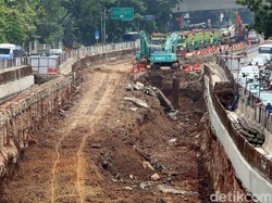 Mengeruk Jalan Jakarta Demi Underpass Mampang-Kuningan