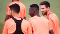 Dembele sudah melakoni debutnya saat Barca menghabisi Espanyol 5-0 pada akhir pekan lalu. Akankah winger asal Prancis itu jadi starter pada laga melawan Juve? Foto: Alex Caparros/Getty Images
