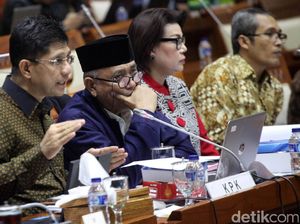 Debat Panas Komisi III DPR versus KPK Debat Panas Komisi III DPR versus KPK