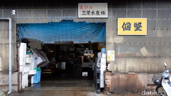 Foto: Bersihnya Pasar Ikan Tsukiji Jepang yang Dikagumi Susi
